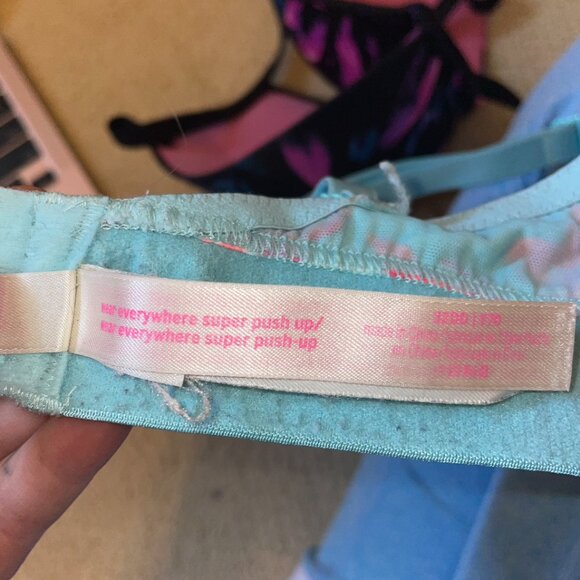 Bras - Picture 7 of 7